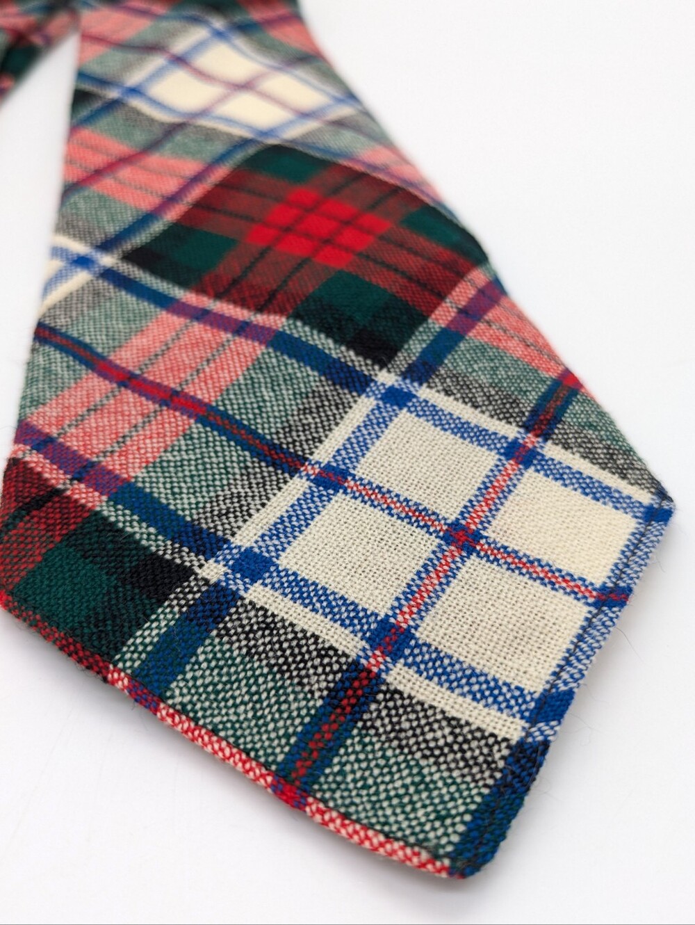 Vintage Macduff Scotland Red Green Tartan Plaid Wool Tie - Picture 2 of 5